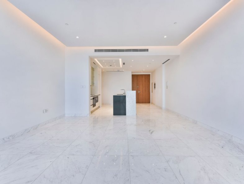 Brand new apartment -contemporary beachfront living