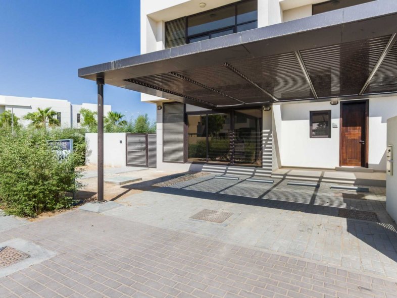 Brand new 5 bedroom villa in Whitefield Damac Hills