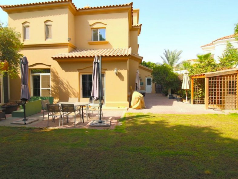 Spacious Villa in Alvorada, Arabian Ranches Luxhabitat Sotheby's